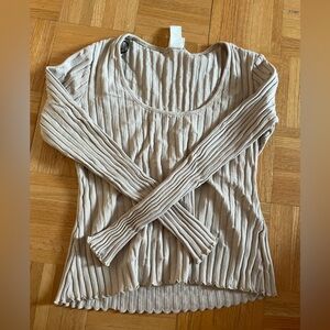 🎀 [FREE] H&M long sleeve top